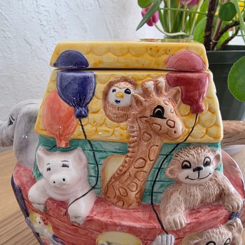 Vintage 1996 Susan Burger Noahs Ark Ceramic Teapot Flowers Inc Balloons Elephant
